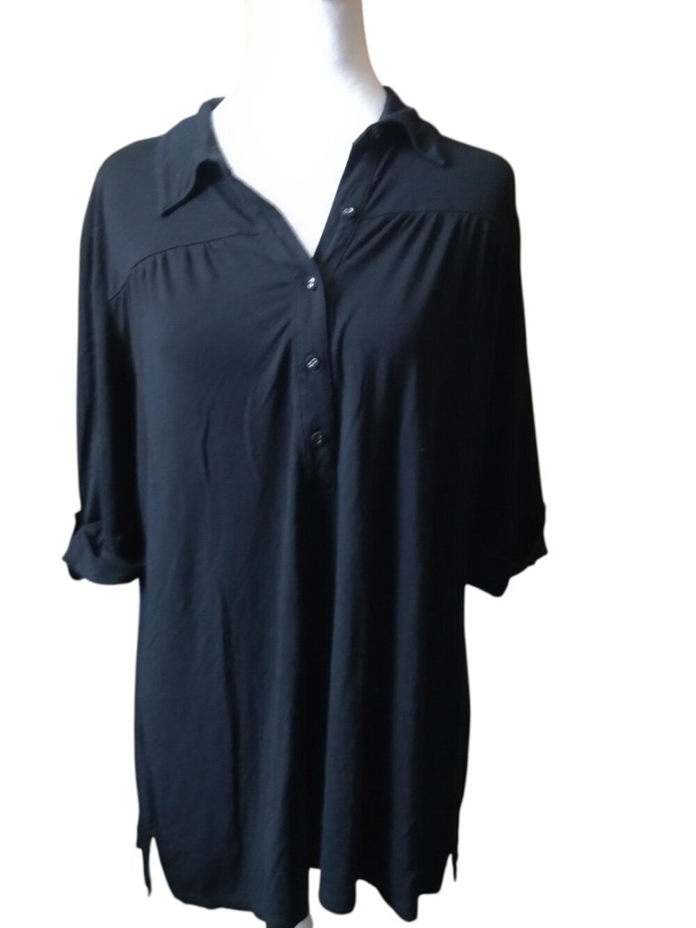 Chico's size 2 (L-12) Black Short Sleeve Collared Pullover Partial Button Front